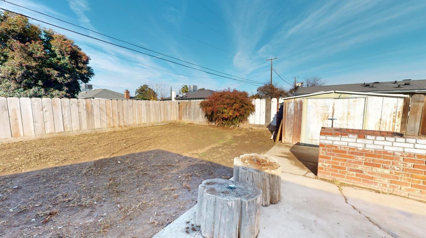 1645 Bette St, Merced CA  95341-5215 exterior