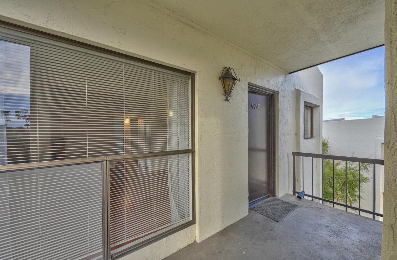 500 Glenwood Cir, Monterey CA  93940-4715 exterior