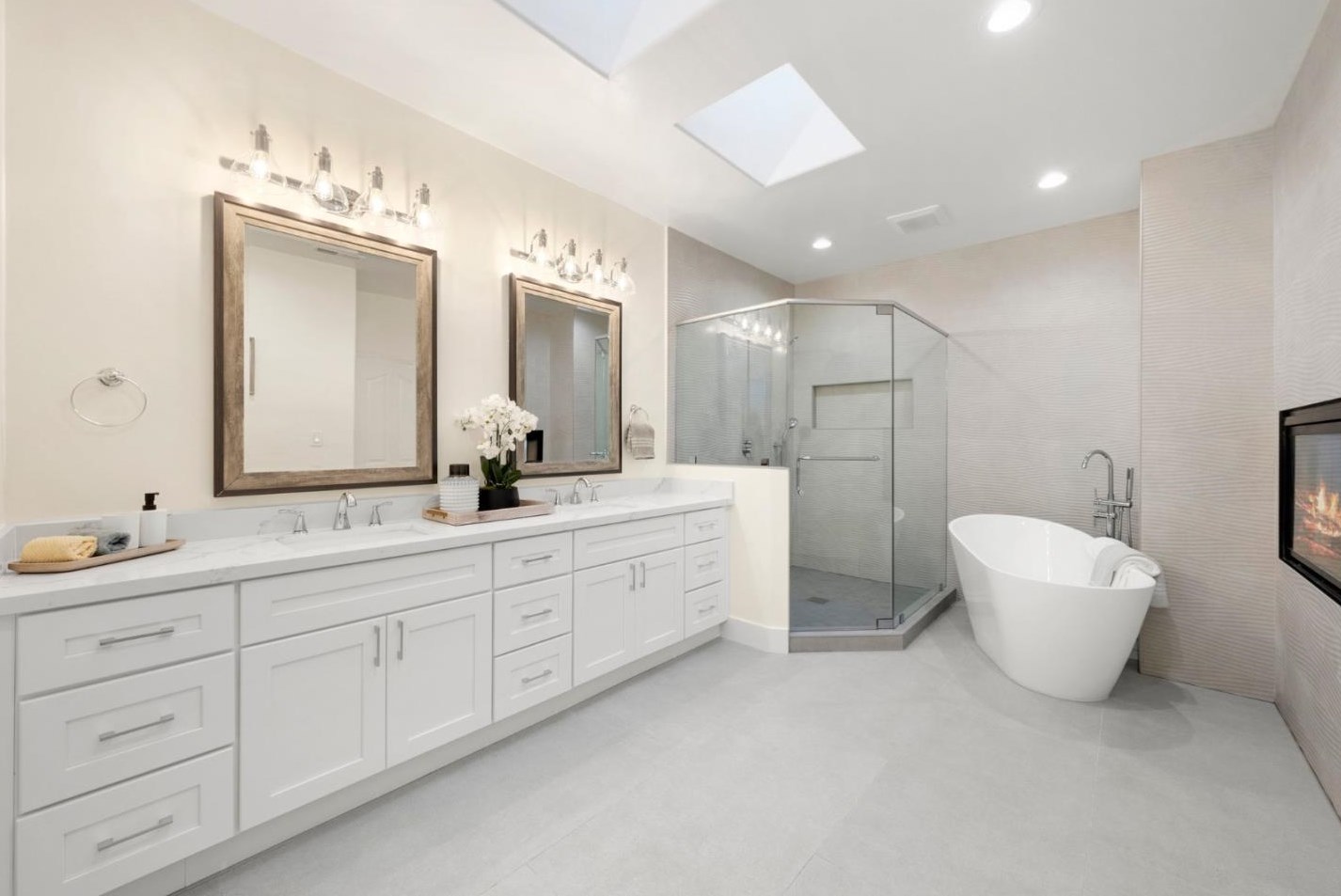 20259 Herriman Ave, Saratoga CA  95070-4905 exterior