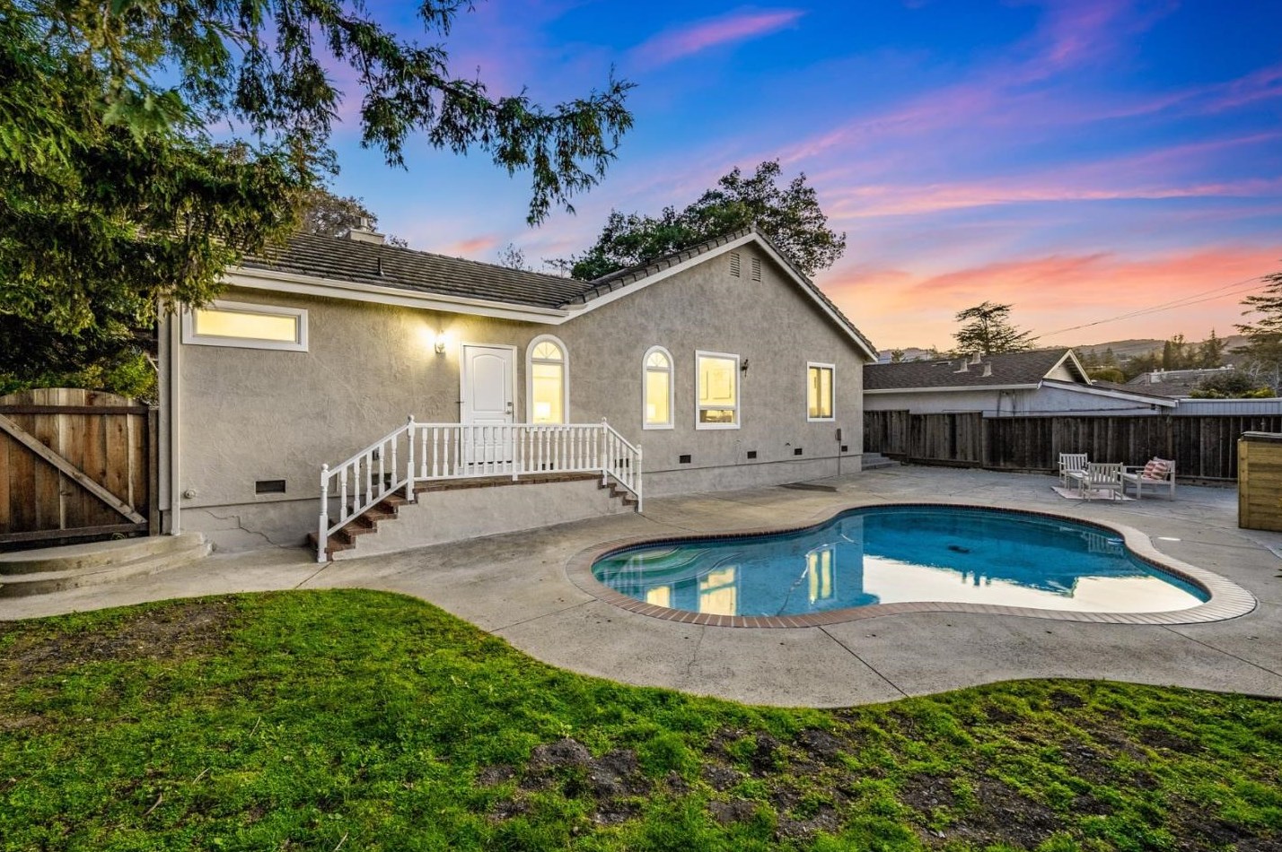 20259 Herriman Ave, Saratoga CA  95070-4905 exterior