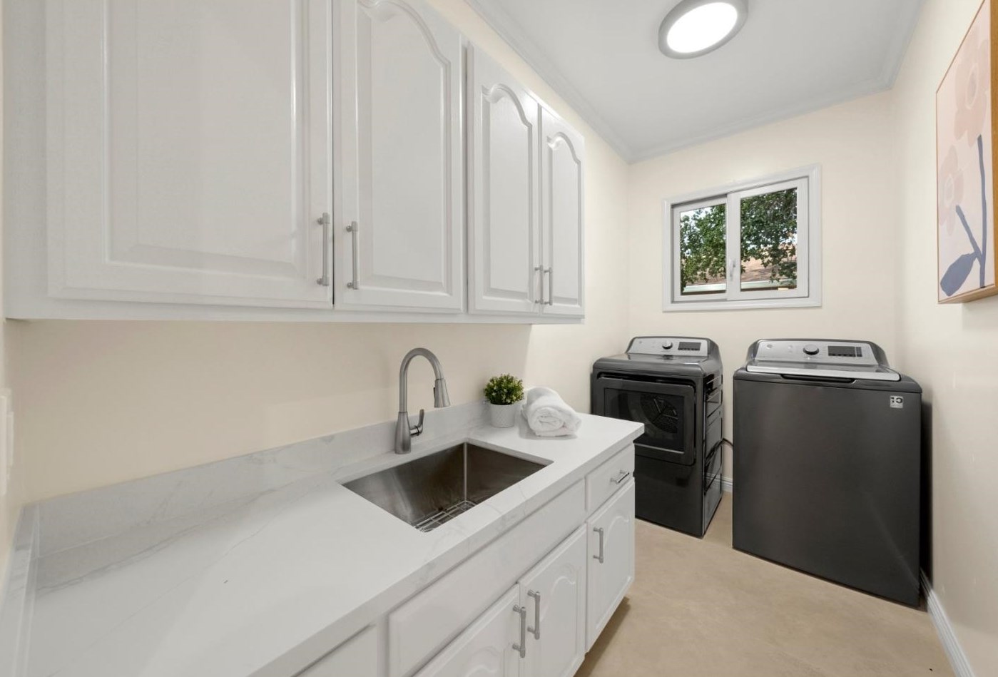 20259 Herriman Ave, Saratoga CA  95070-4905 exterior