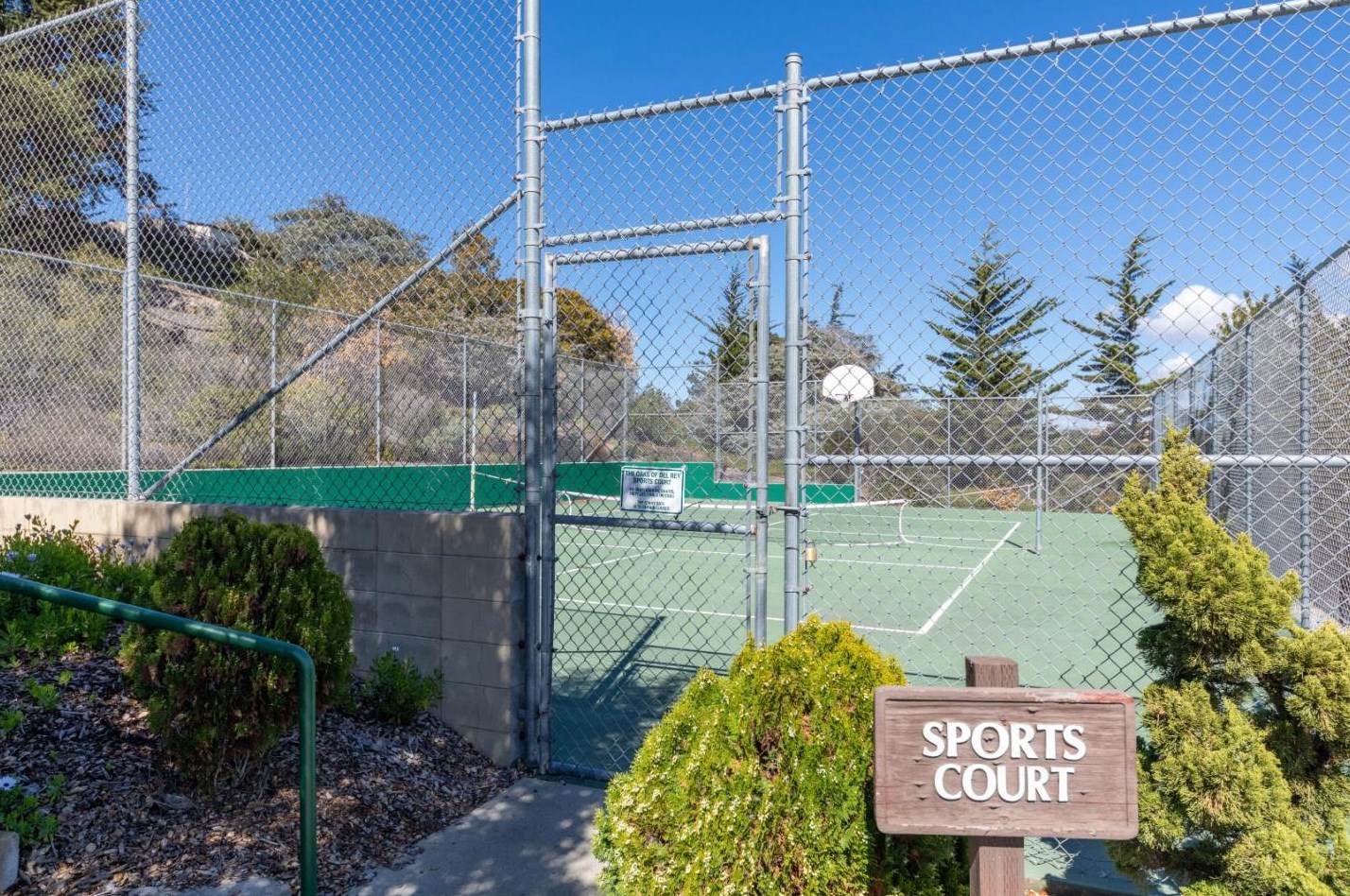 230 Pheasant Rdg Rd, Monterey CA  93940-5763 exterior