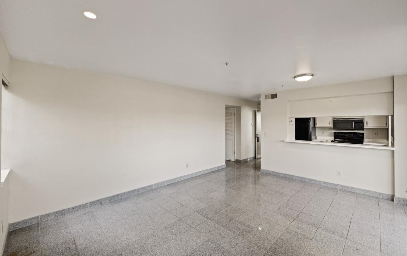 230 Pheasant Rdg Rd, Monterey CA  93940-5763 exterior