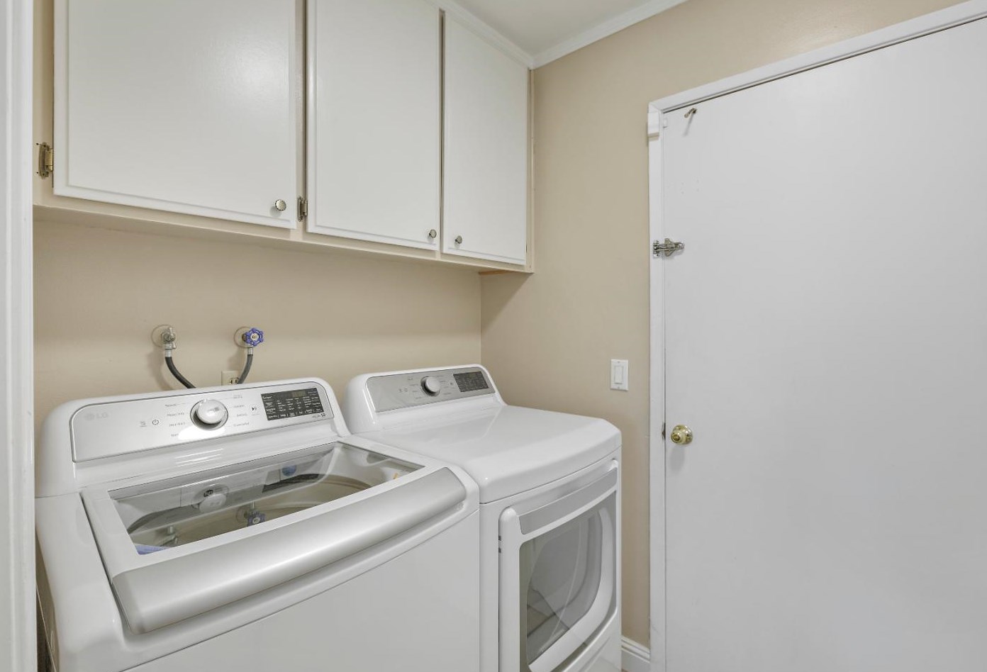 7180 Orchard Dr, Gilroy CA  95020-6307 exterior