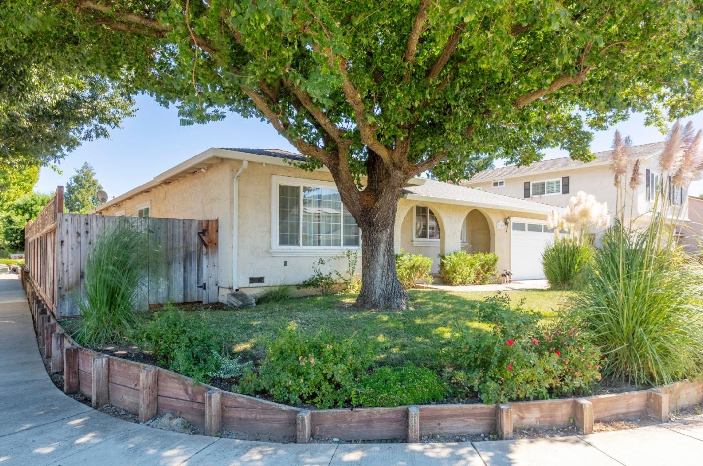 7180 Orchard Dr, Gilroy CA  95020-6307 exterior