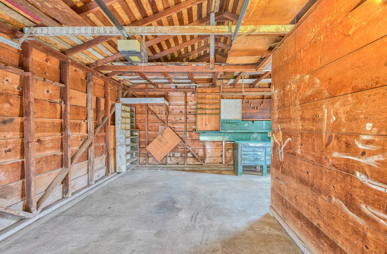 255 Oxner St, Monterey CA  93940-3707 exterior