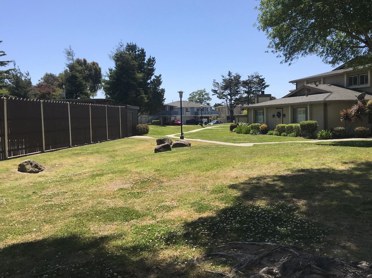 1799 Cherokee Dr, Salinas CA  93906-2350 exterior