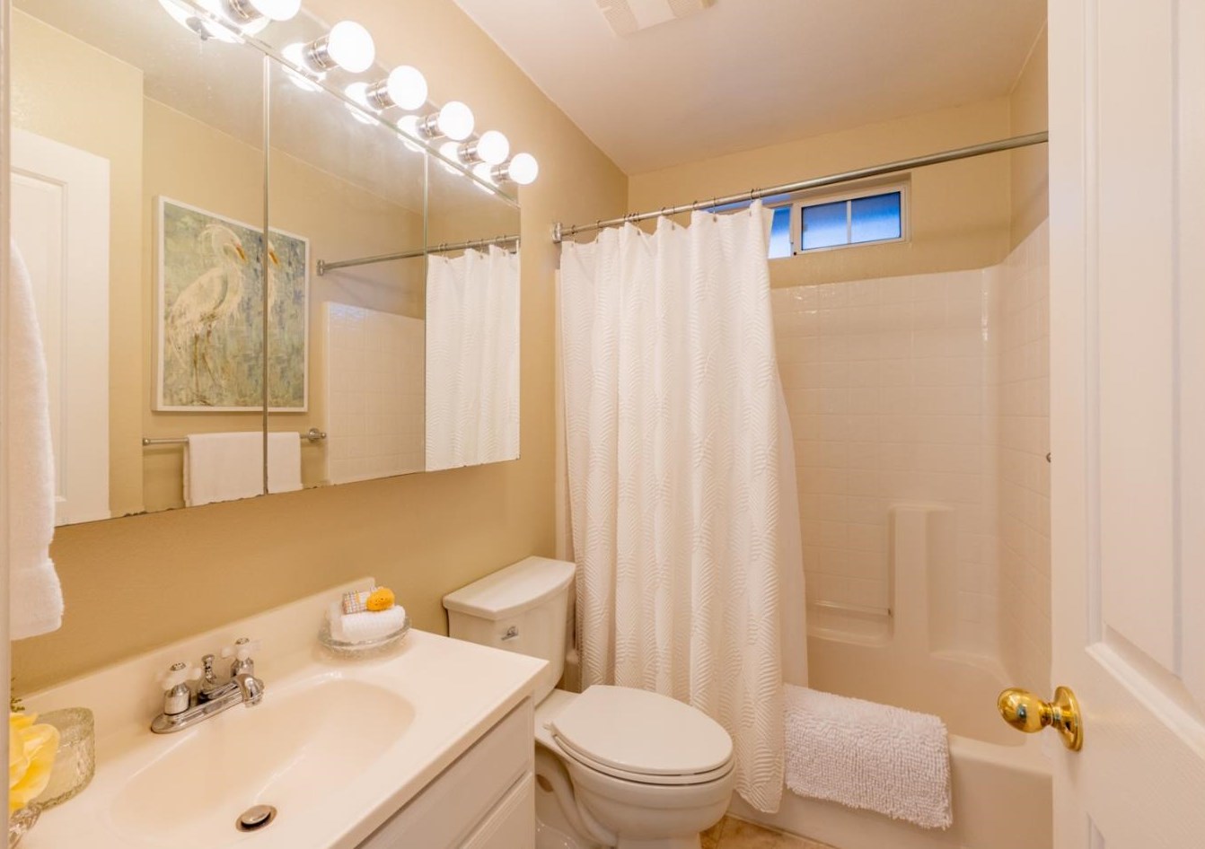 556 Spencer St, Monterey CA  93940-1336 exterior