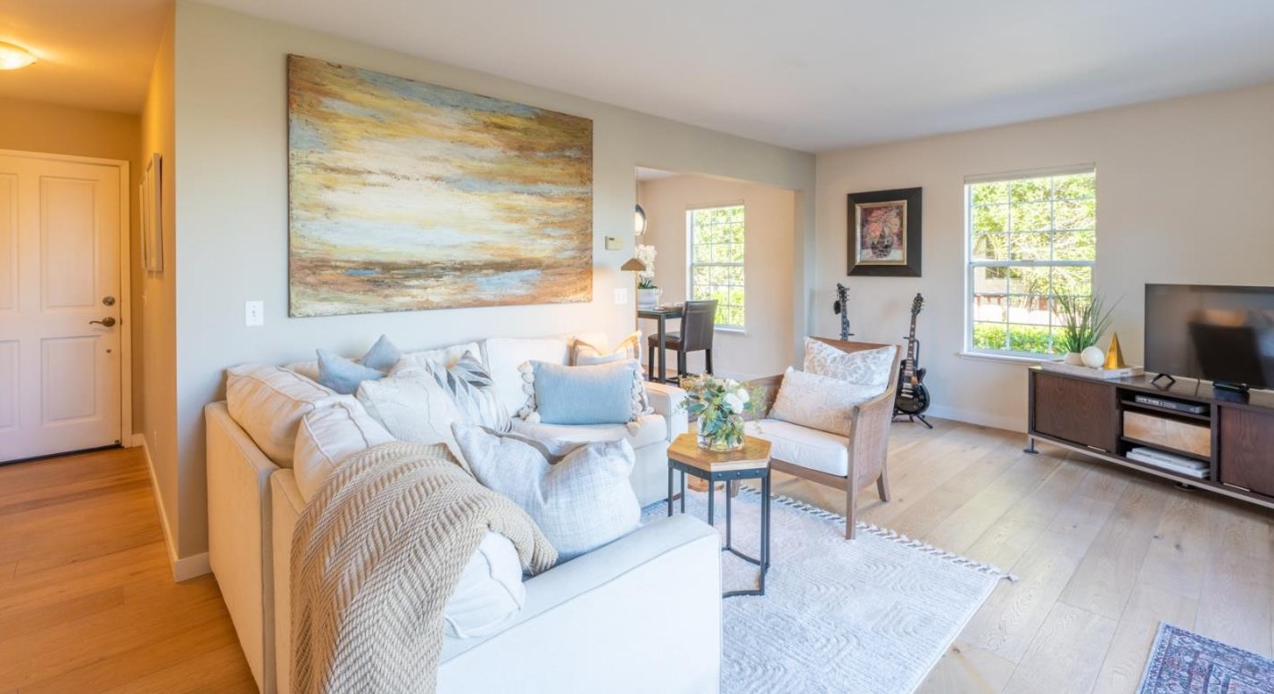 556 Spencer St, Monterey CA  93940-1336 exterior