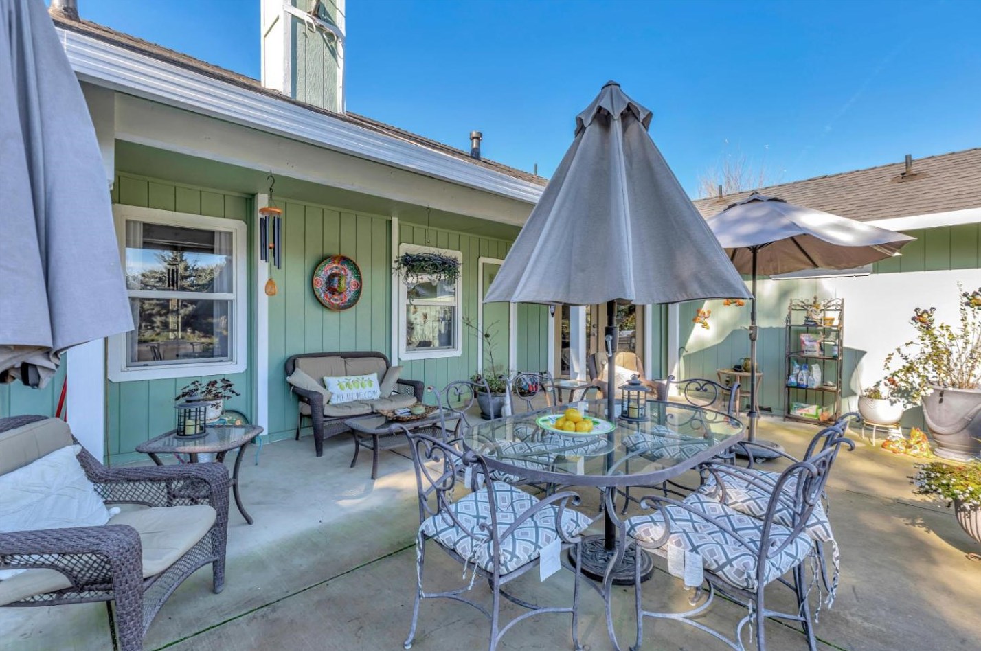 233 Menzel Rd, Hollister CA  95023-9745 exterior