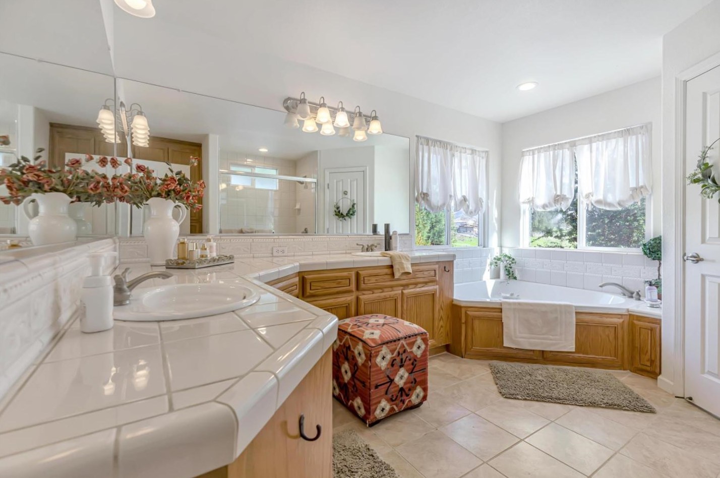 233 Menzel Rd, Hollister CA  95023-9745 exterior