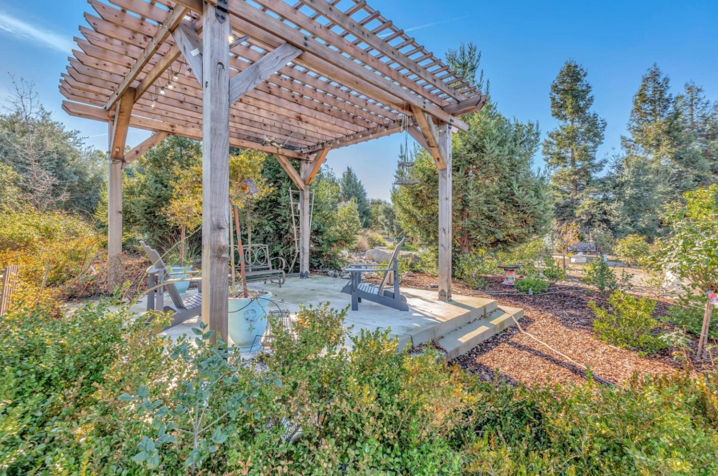 233 Menzel Rd, Hollister CA  95023-9745 exterior