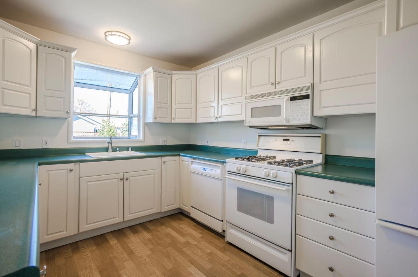 125 Otay Ave, San Mateo CA  94403-2839 exterior