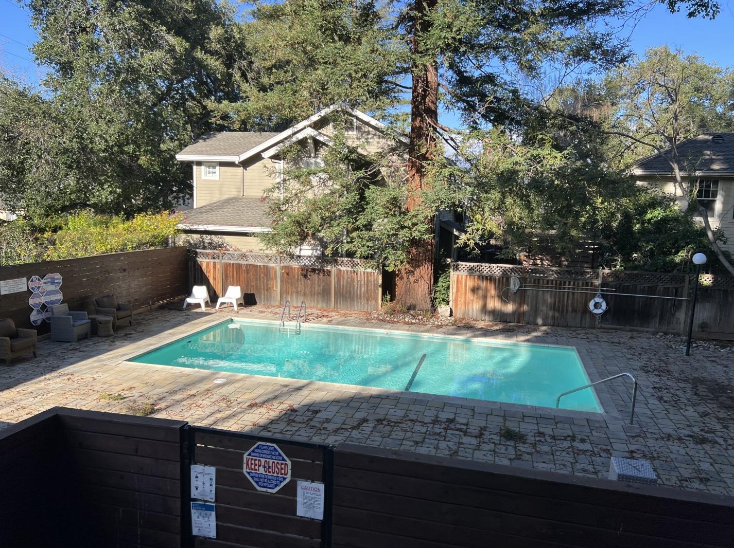 725 Mariposa Ave, Mountain View CA  94041-1869 exterior