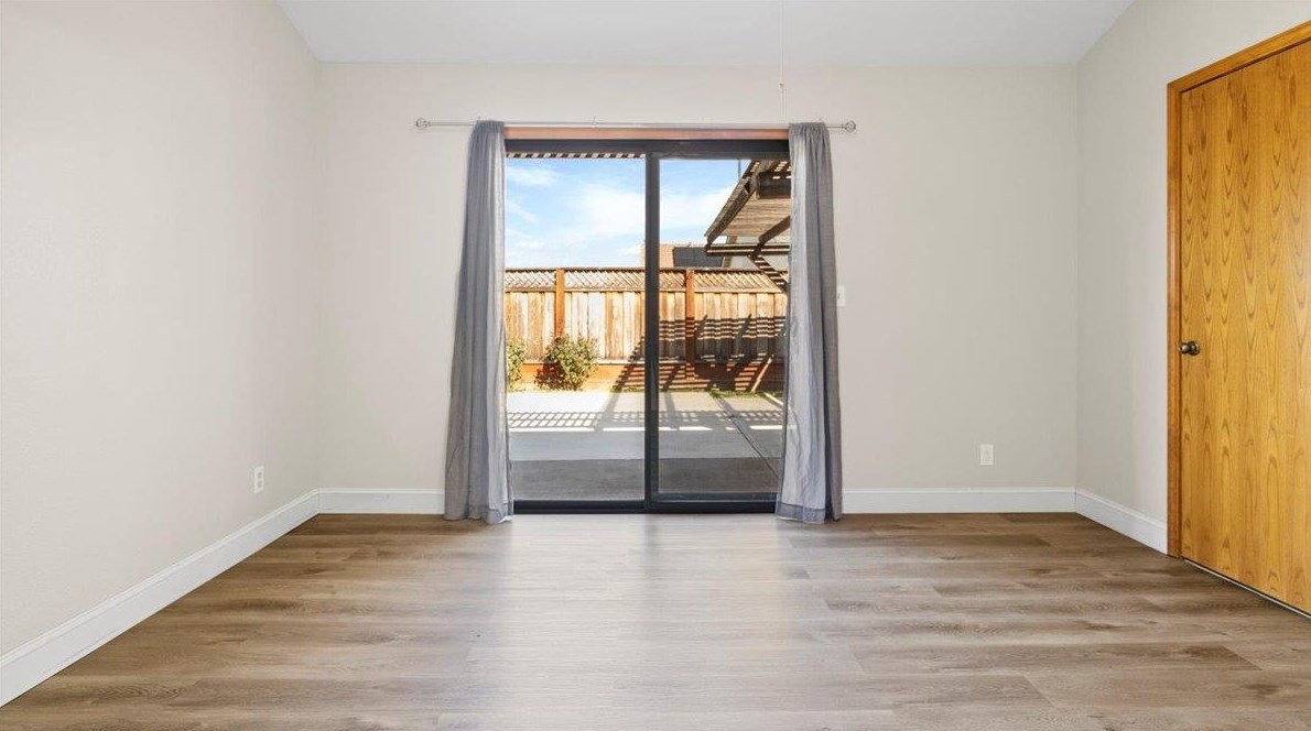 1370 El Cerro Dr, Hollister CA  95023-6733 exterior