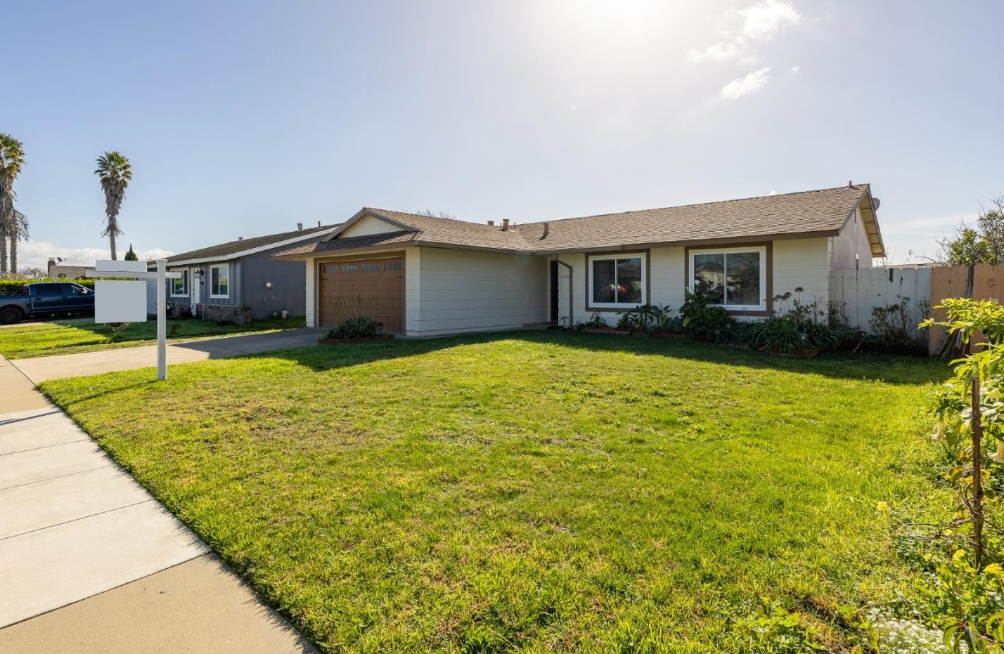 18704 Cleveland Ave, Salinas CA  93906-1833 exterior