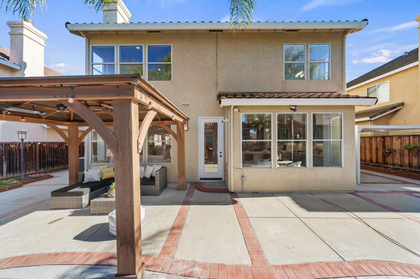 4033 Emerald Isle Ln, San Jose CA  95135-1167 exterior