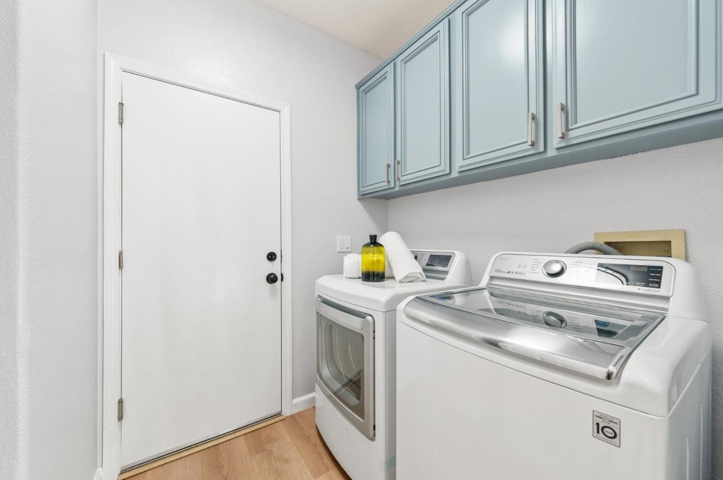 4033 Emerald Isle Ln, San Jose CA  95135-1167 exterior