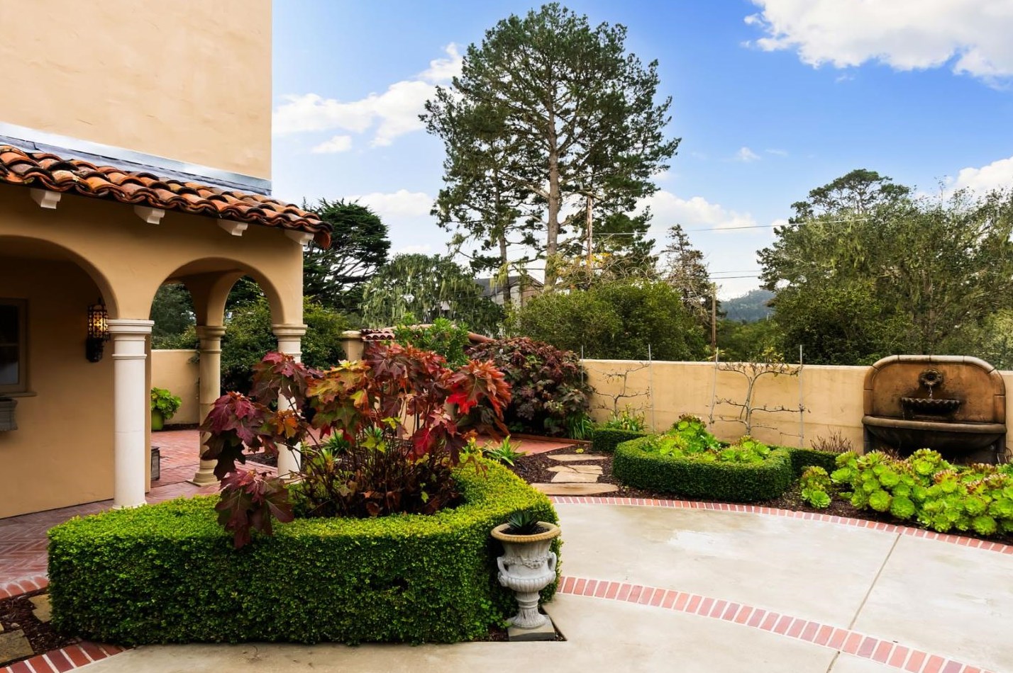 903 Jefferson St, Monterey CA  93940-2134 exterior