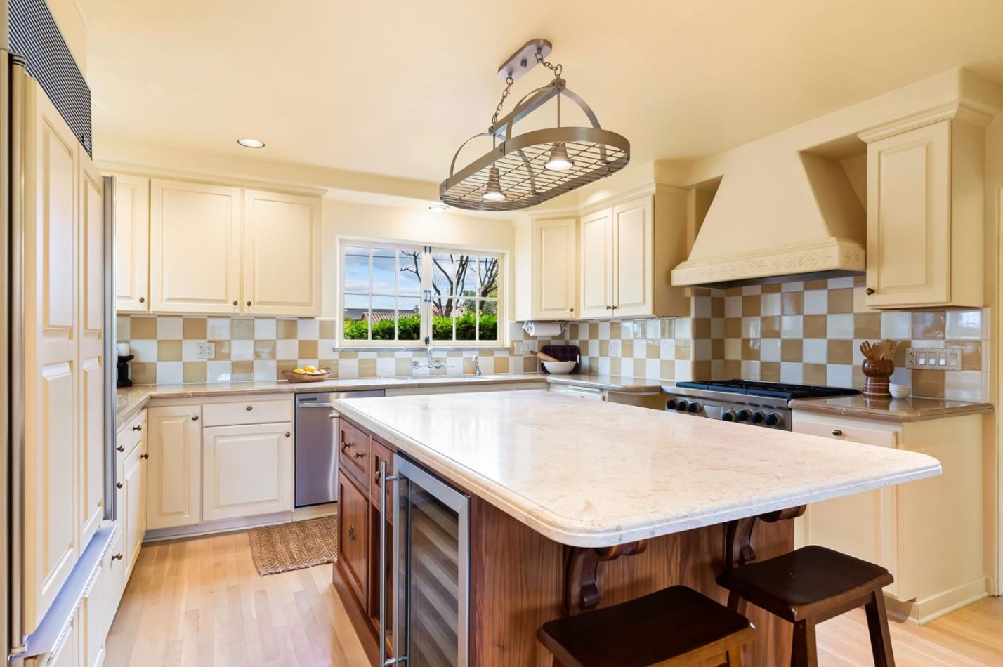 903 Jefferson St, Monterey CA  93940-2134 exterior