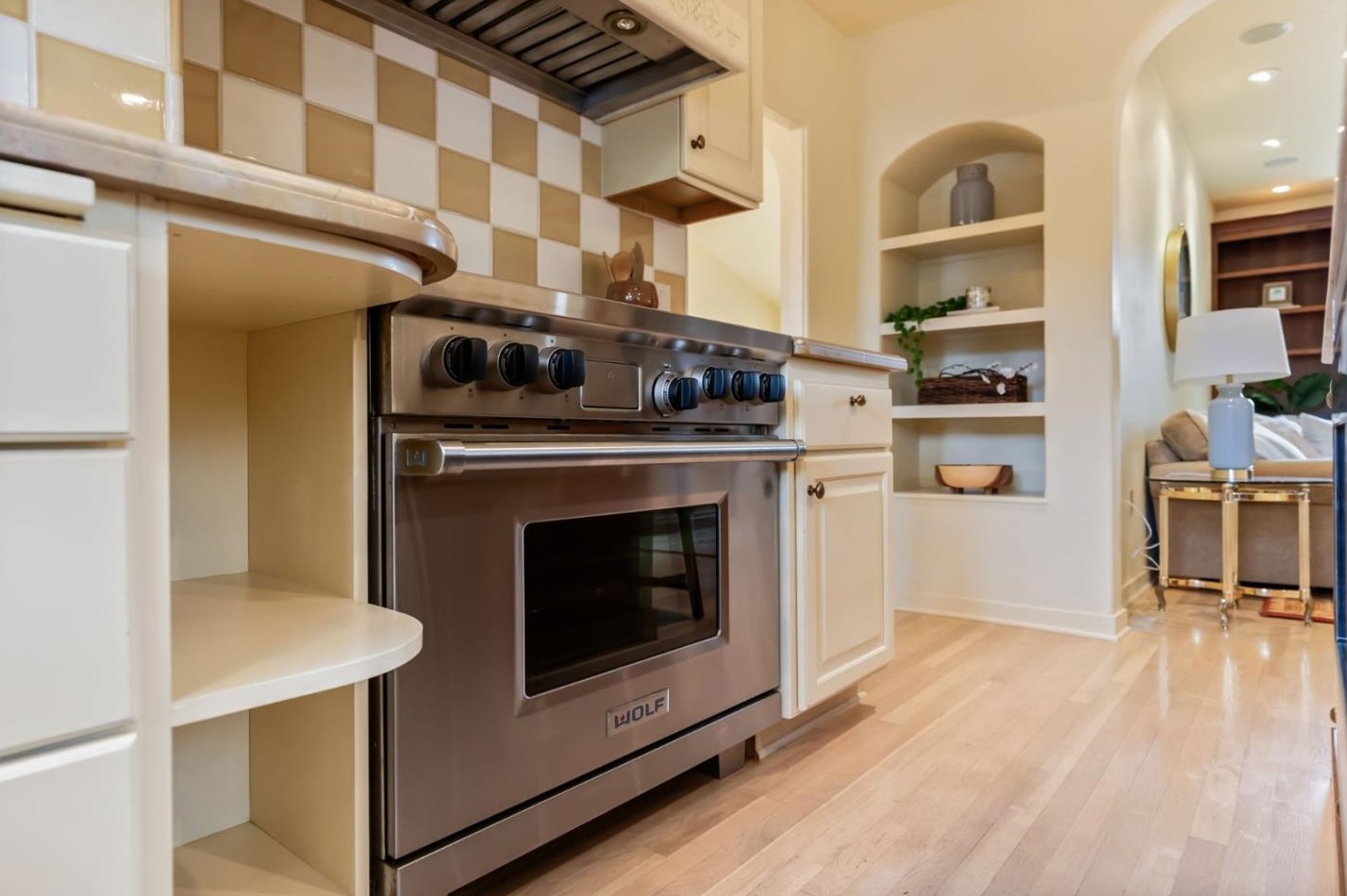 903 Jefferson St, Monterey CA  93940-2134 exterior