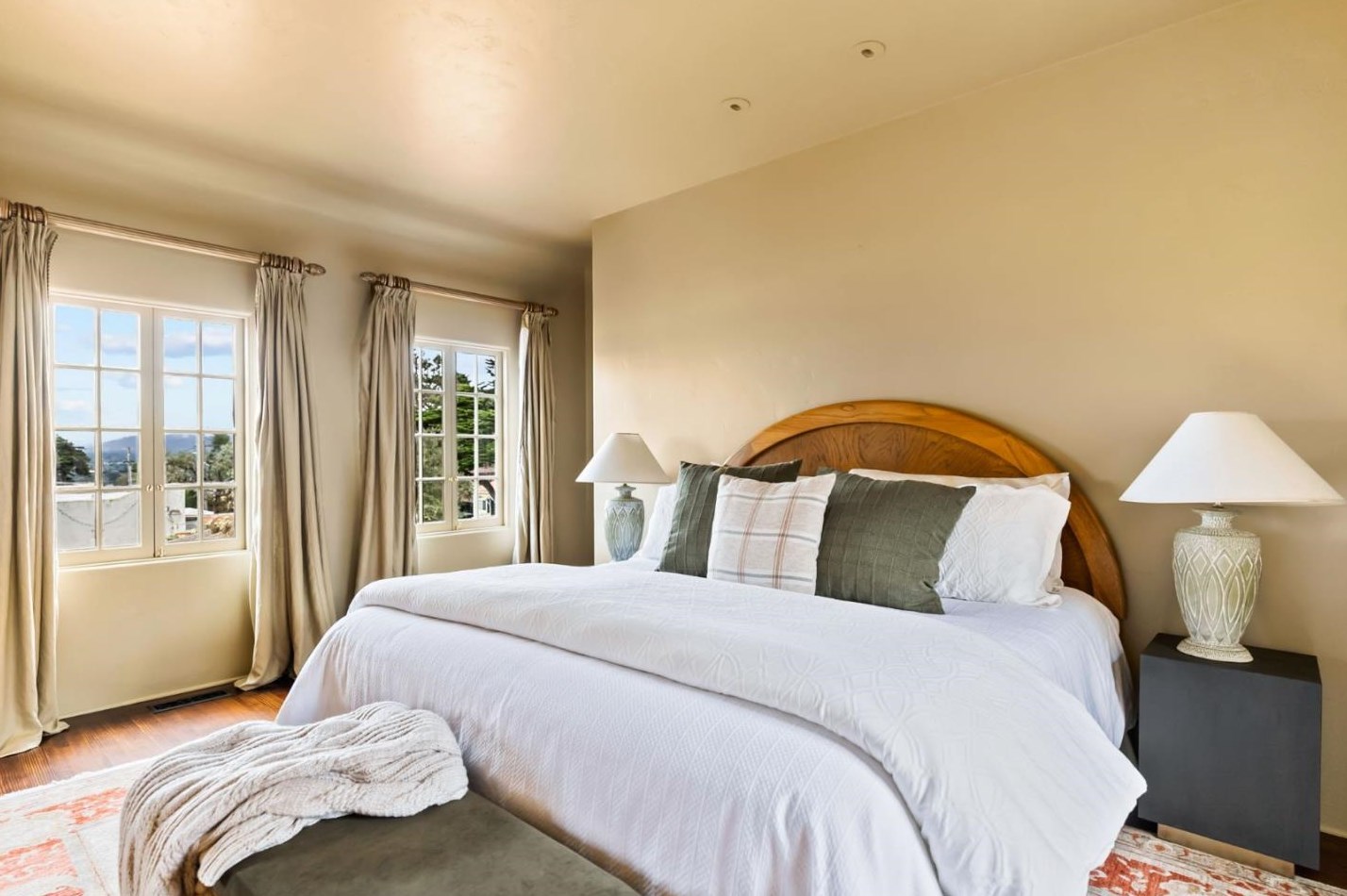 903 Jefferson St, Monterey CA  93940-2134 exterior