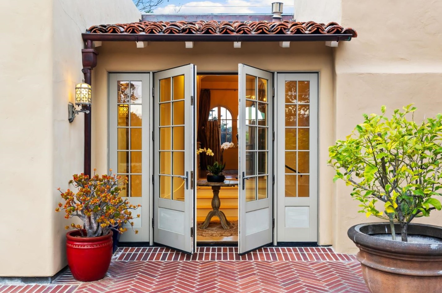 903 Jefferson St, Monterey CA  93940-2134 exterior