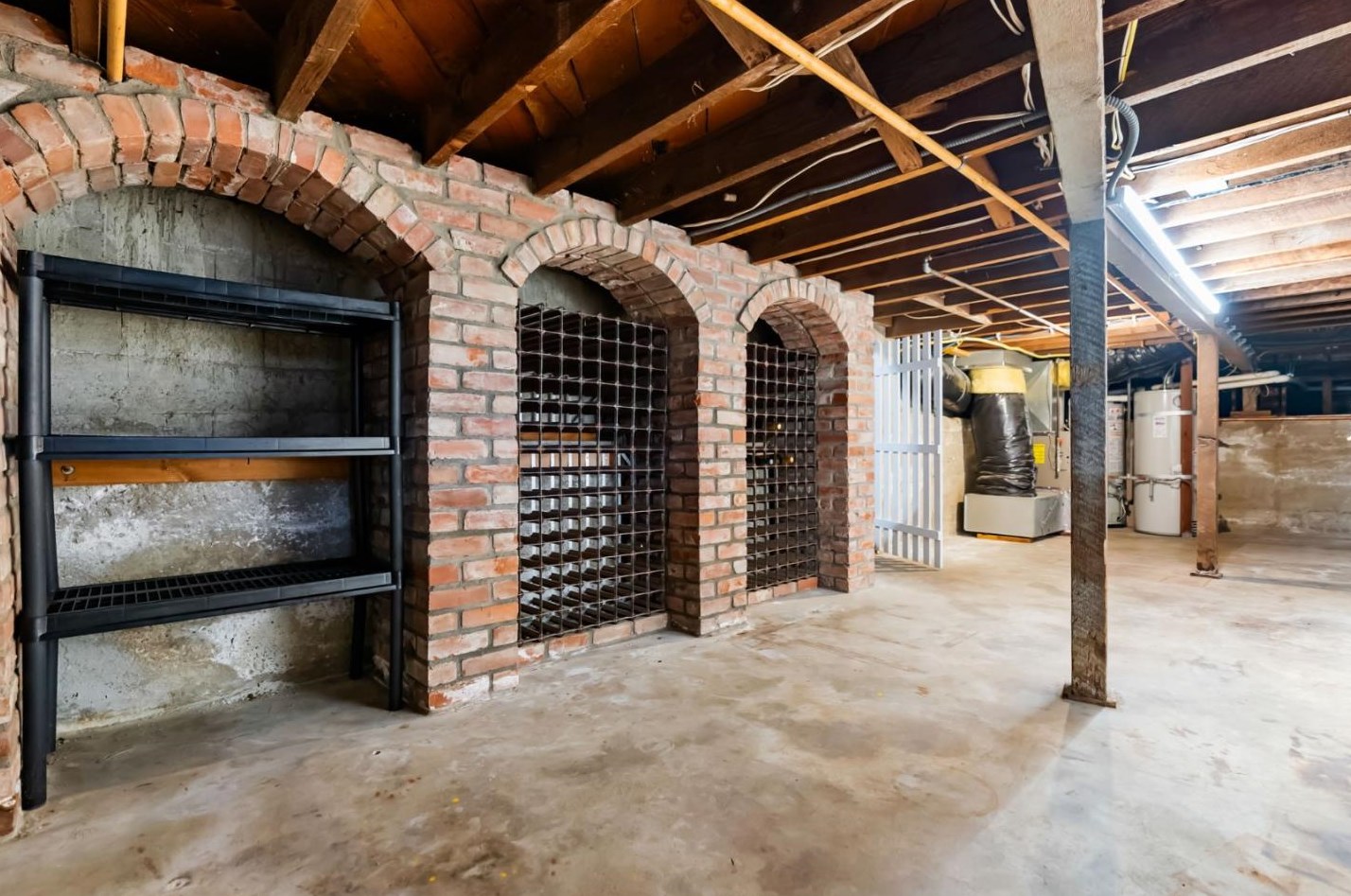 903 Jefferson St, Monterey CA  93940-2134 exterior