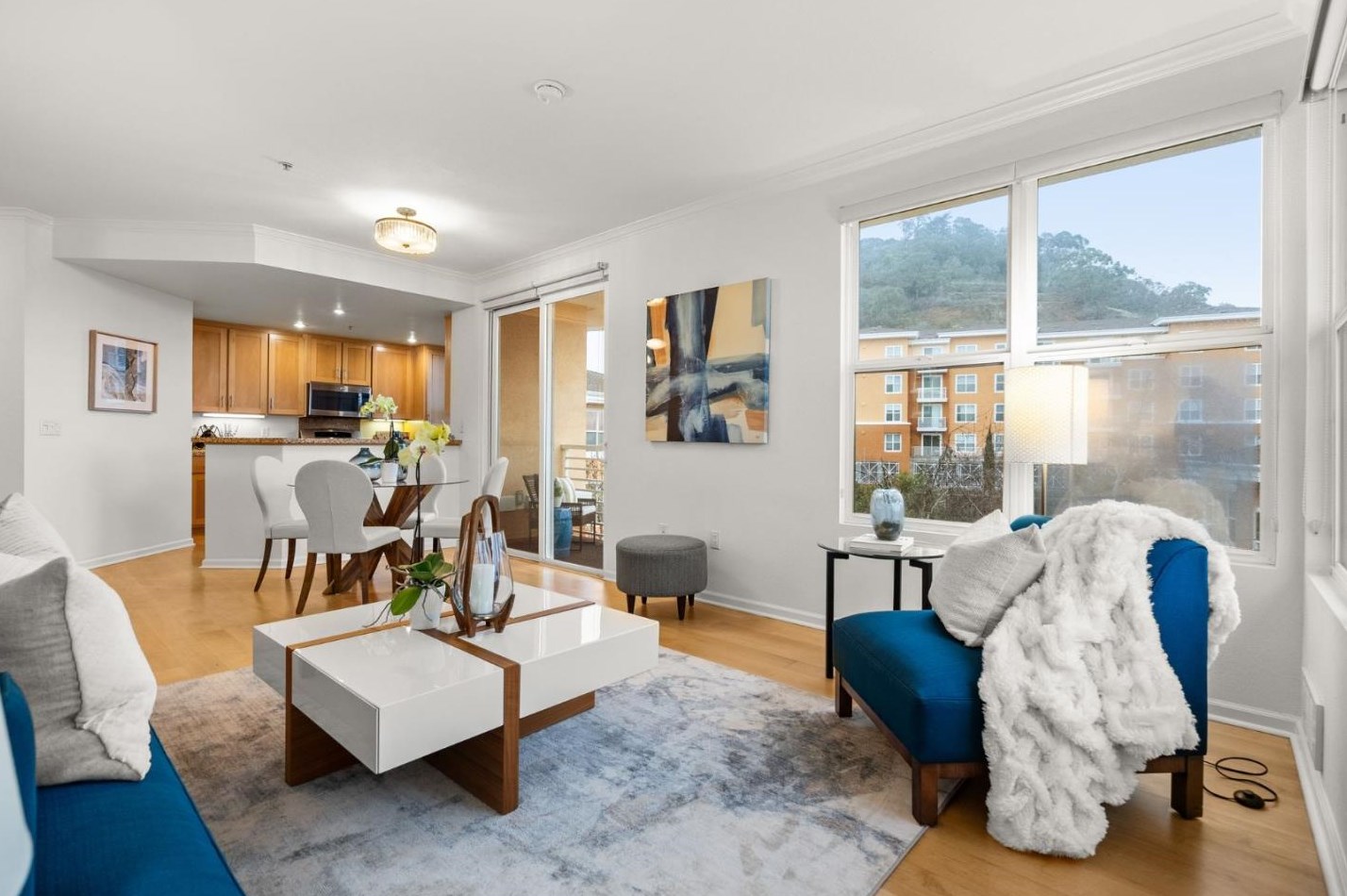 301 Crescent Ct, San Francisco CA  94134-3337 exterior