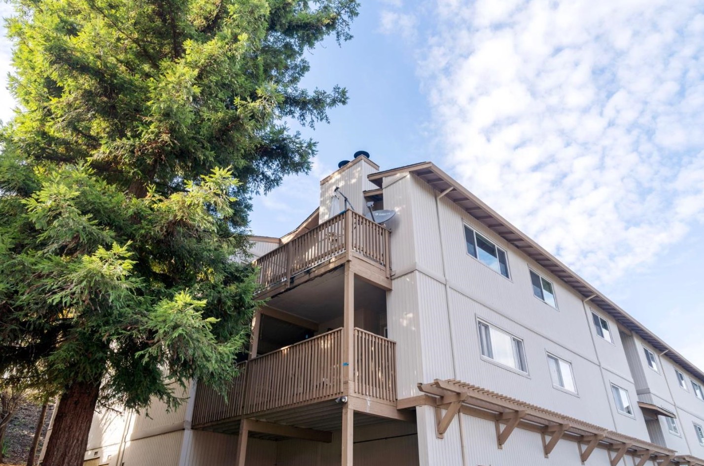 229 Nautical Ct, Vallejo CA  94591-7543 exterior