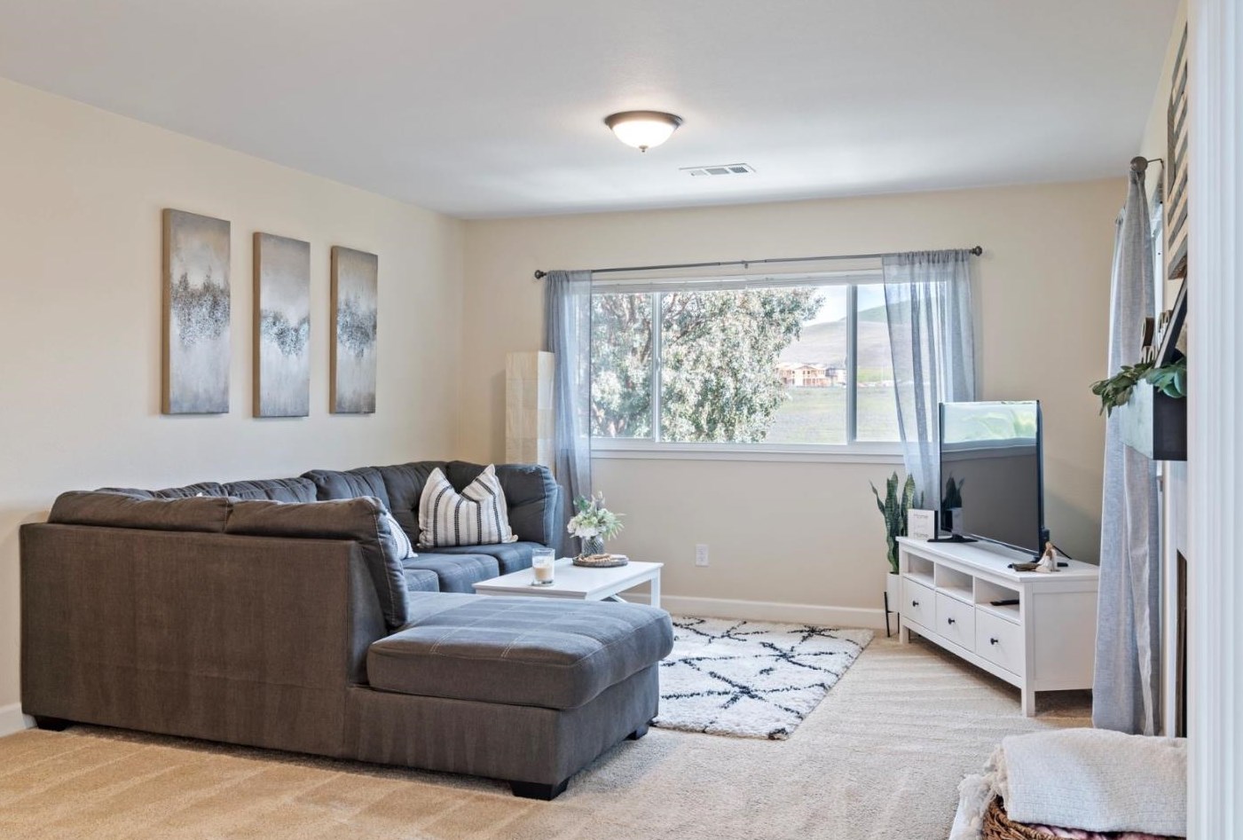 229 Nautical Ct, Vallejo CA  94591-7543 exterior