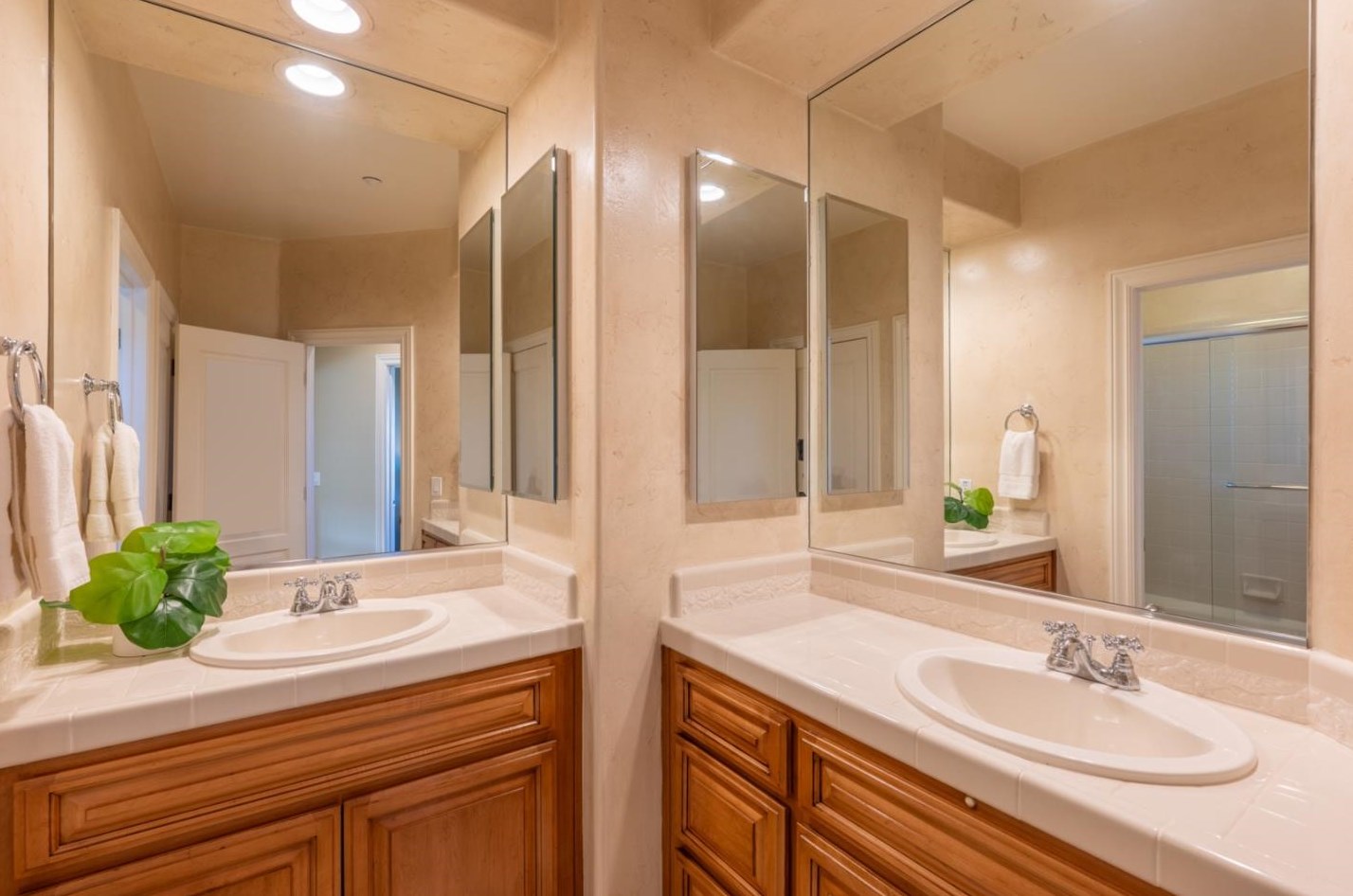 19826 Spring Ridge Ter, Salinas CA  93908-1612 exterior