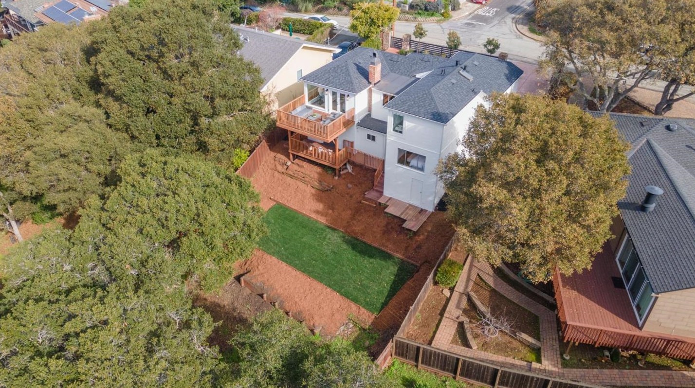 2122 Frst Ave, Belmont CA 94002-1504 exterior