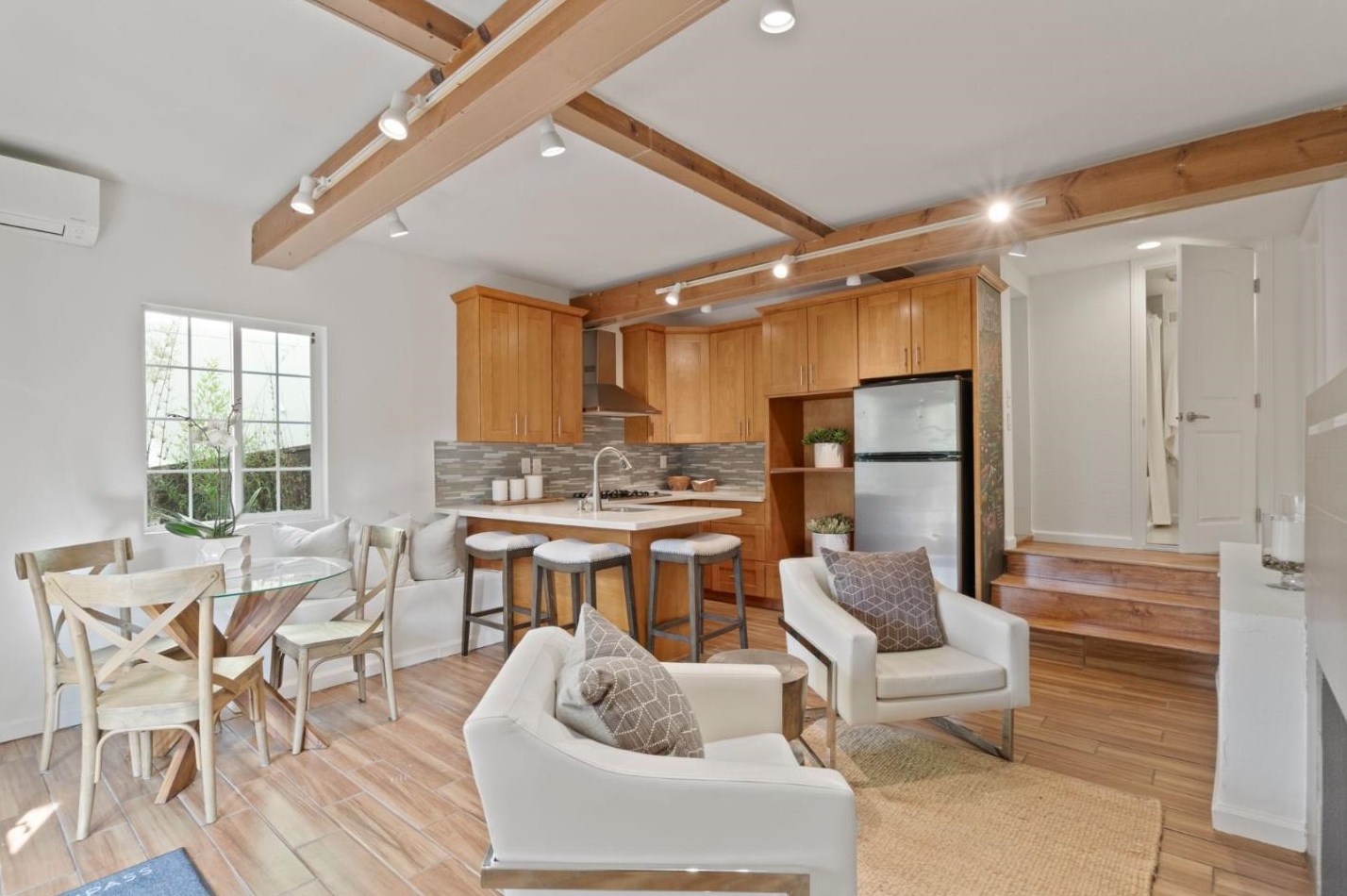 2122 Frst Ave, Belmont CA 94002-1504 exterior