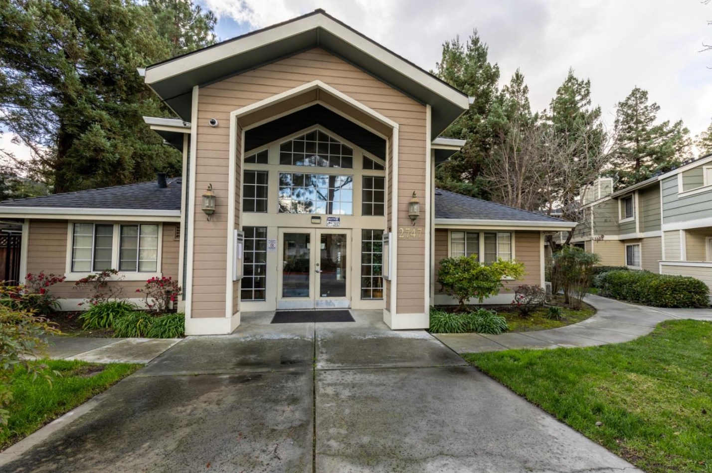 2713 Somerset Park Cir, San Jose CA  95132-2274 exterior