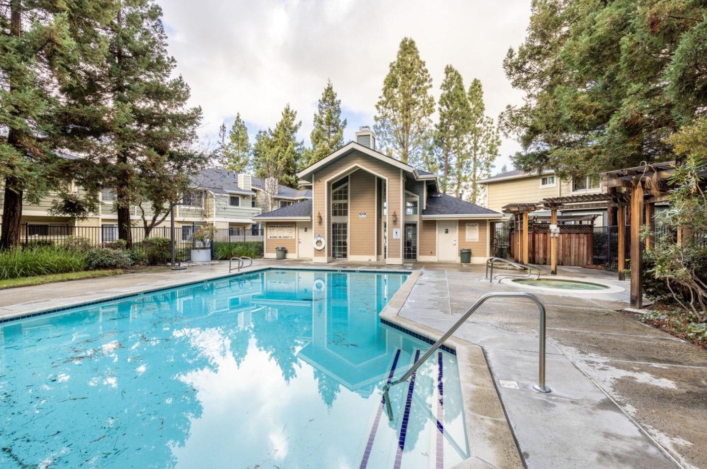 2713 Somerset Park Cir, San Jose CA  95132-2274 exterior