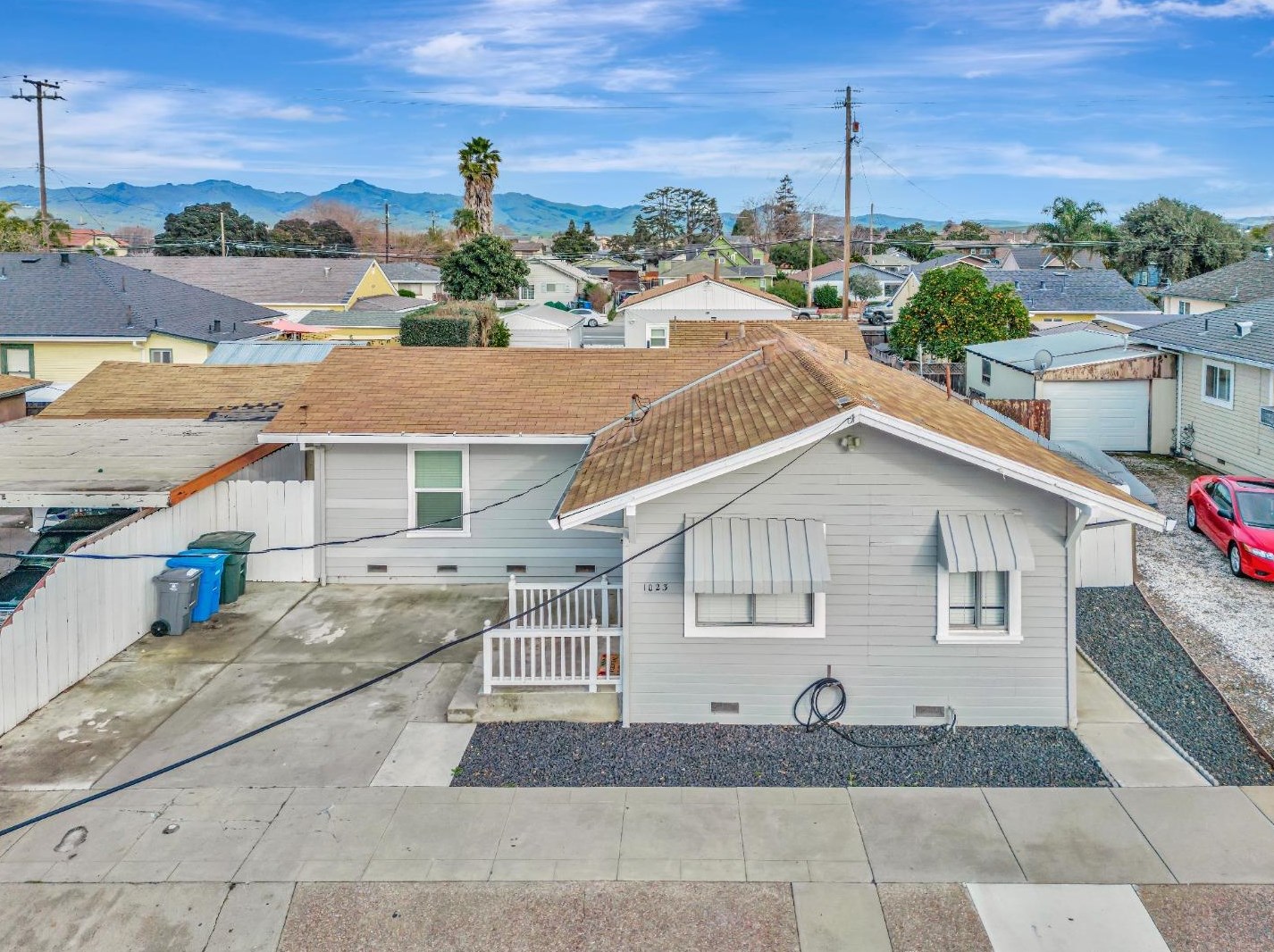 1023 Victoria St, Hollister CA  95023-4847 exterior