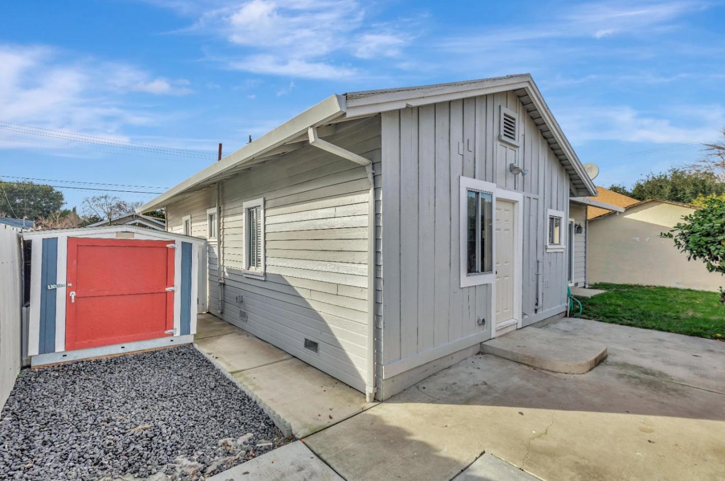 1023 Victoria St, Hollister CA  95023-4847 exterior