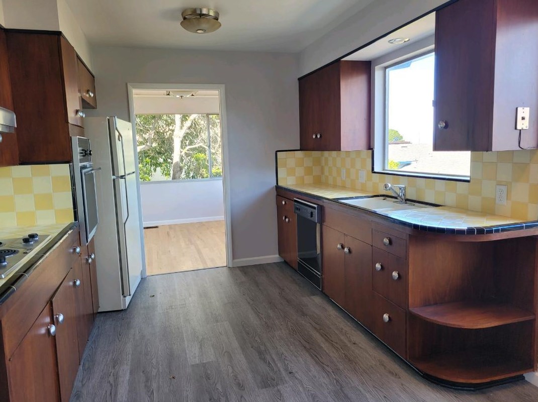 910 Del Monte Blvd, Del Monte Park CA  93950-2112 exterior