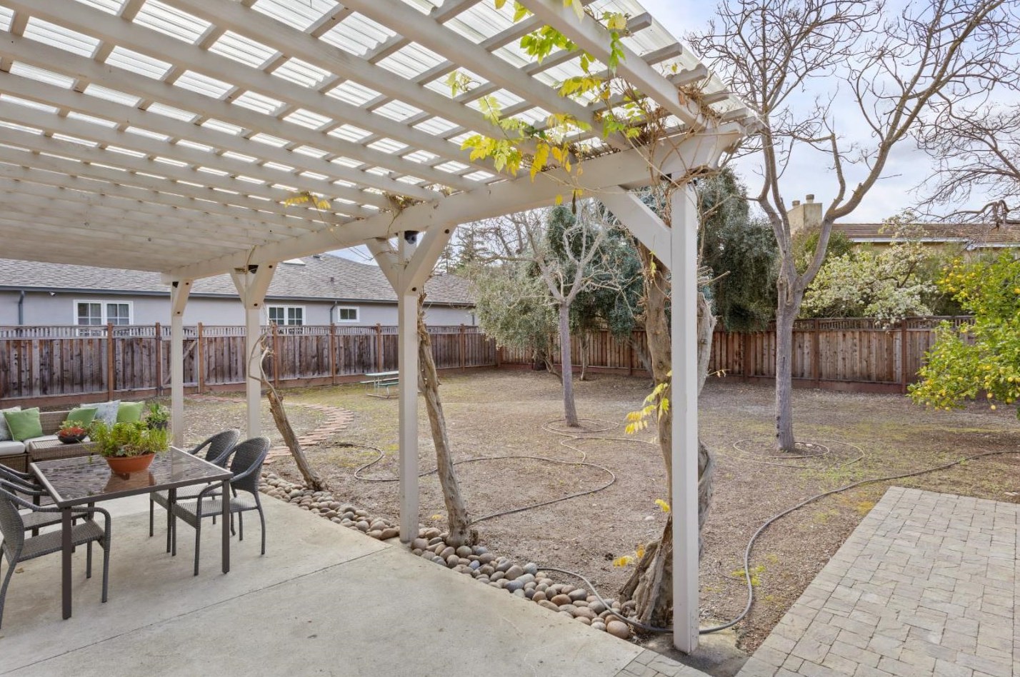 1200 Grant Rd, Los Altos CA  94024-5549 exterior