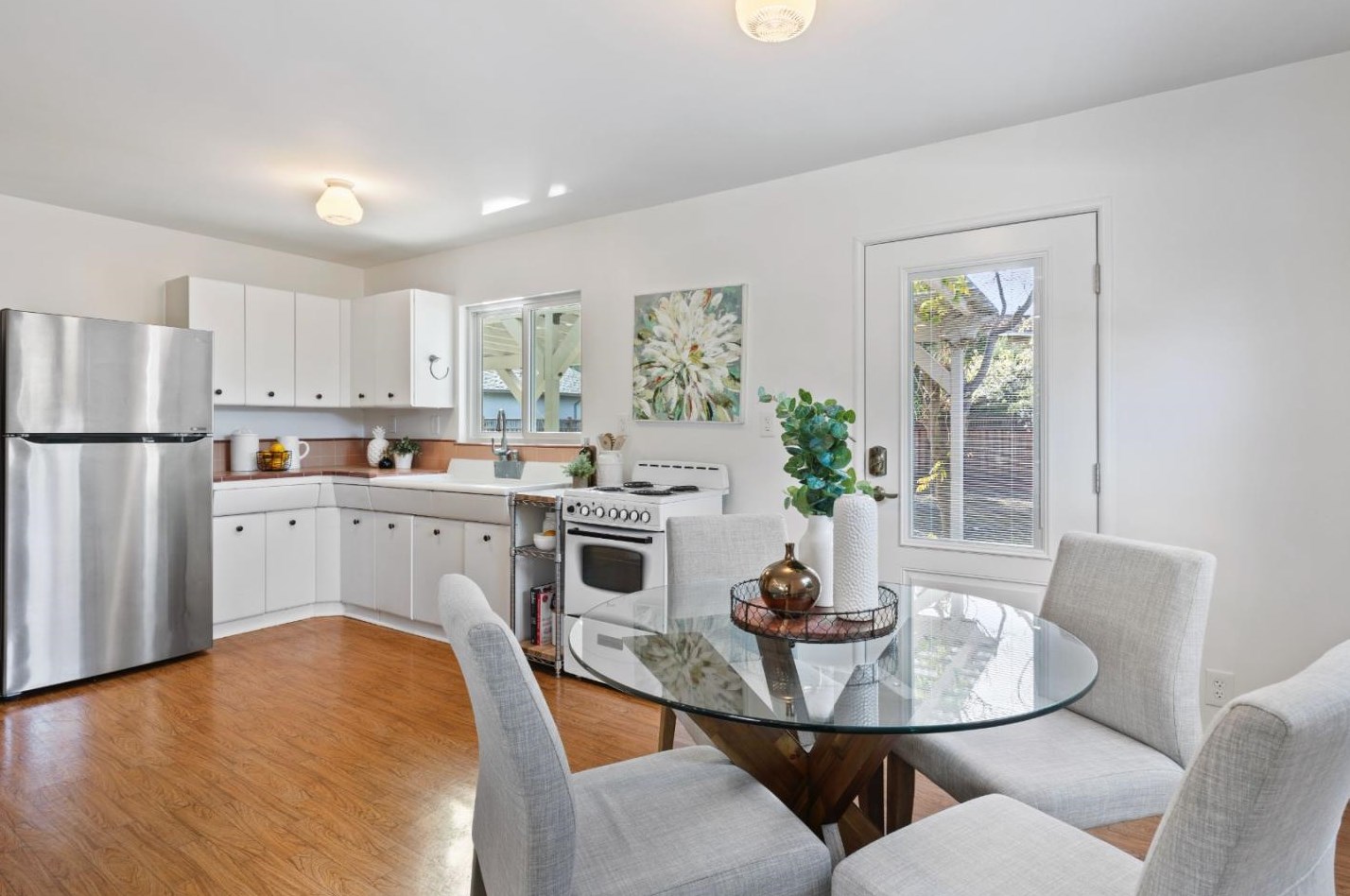 1200 Grant Rd, Los Altos CA  94024-5549 exterior