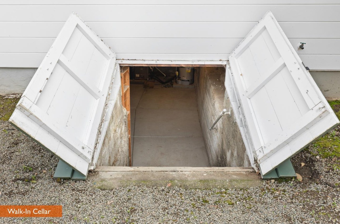 1200 Grant Rd, Los Altos CA  94024-5549 exterior