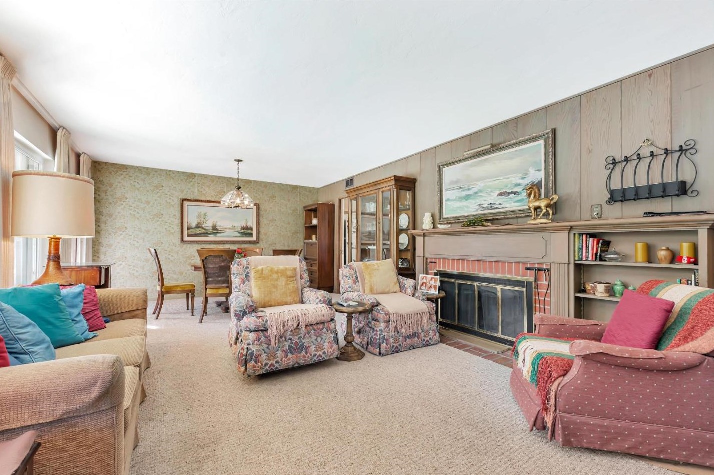 1781 Santa Cruz Ave, Menlo Park CA 94025-6136 exterior