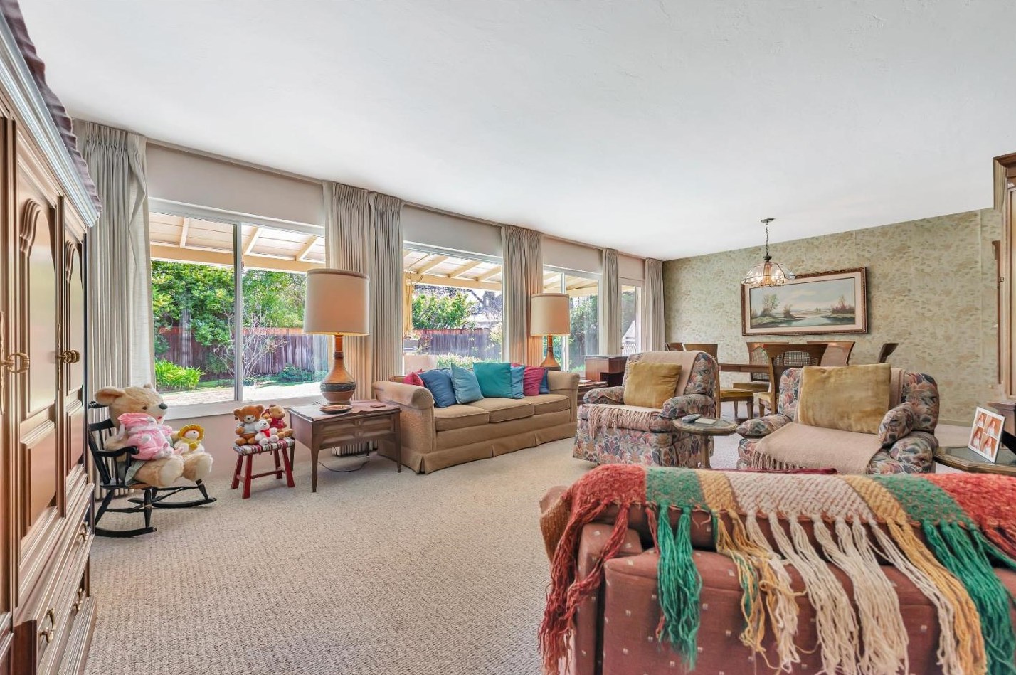 1781 Santa Cruz Ave, Menlo Park CA 94025-6136 exterior