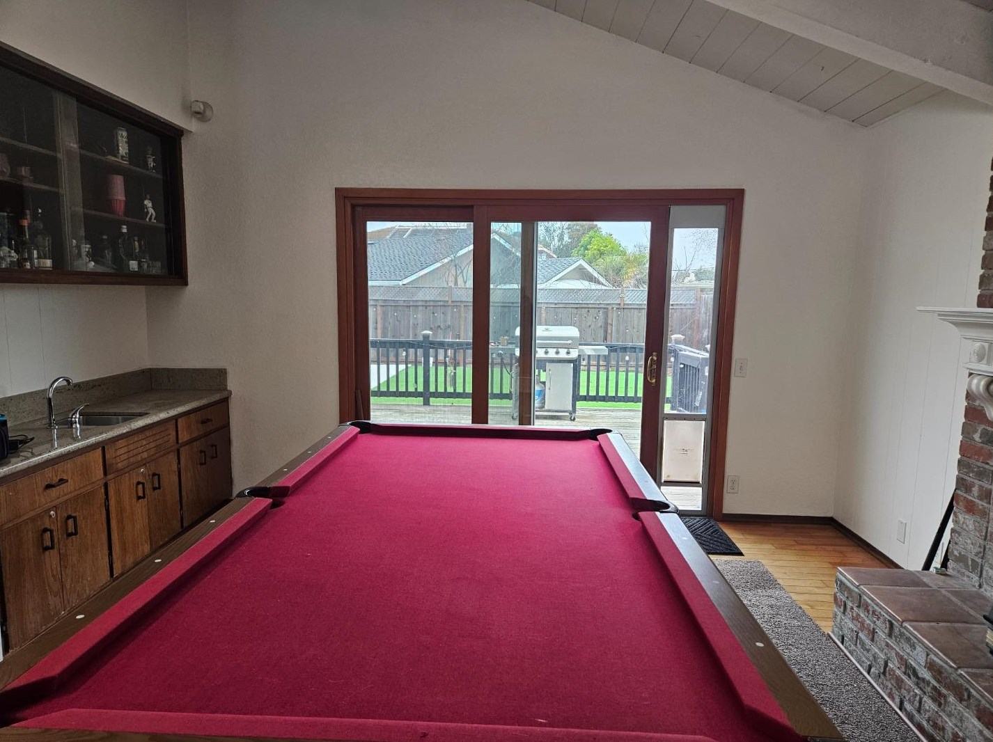 1051 Greenwood Pl, Salinas CA  93901-1813 exterior