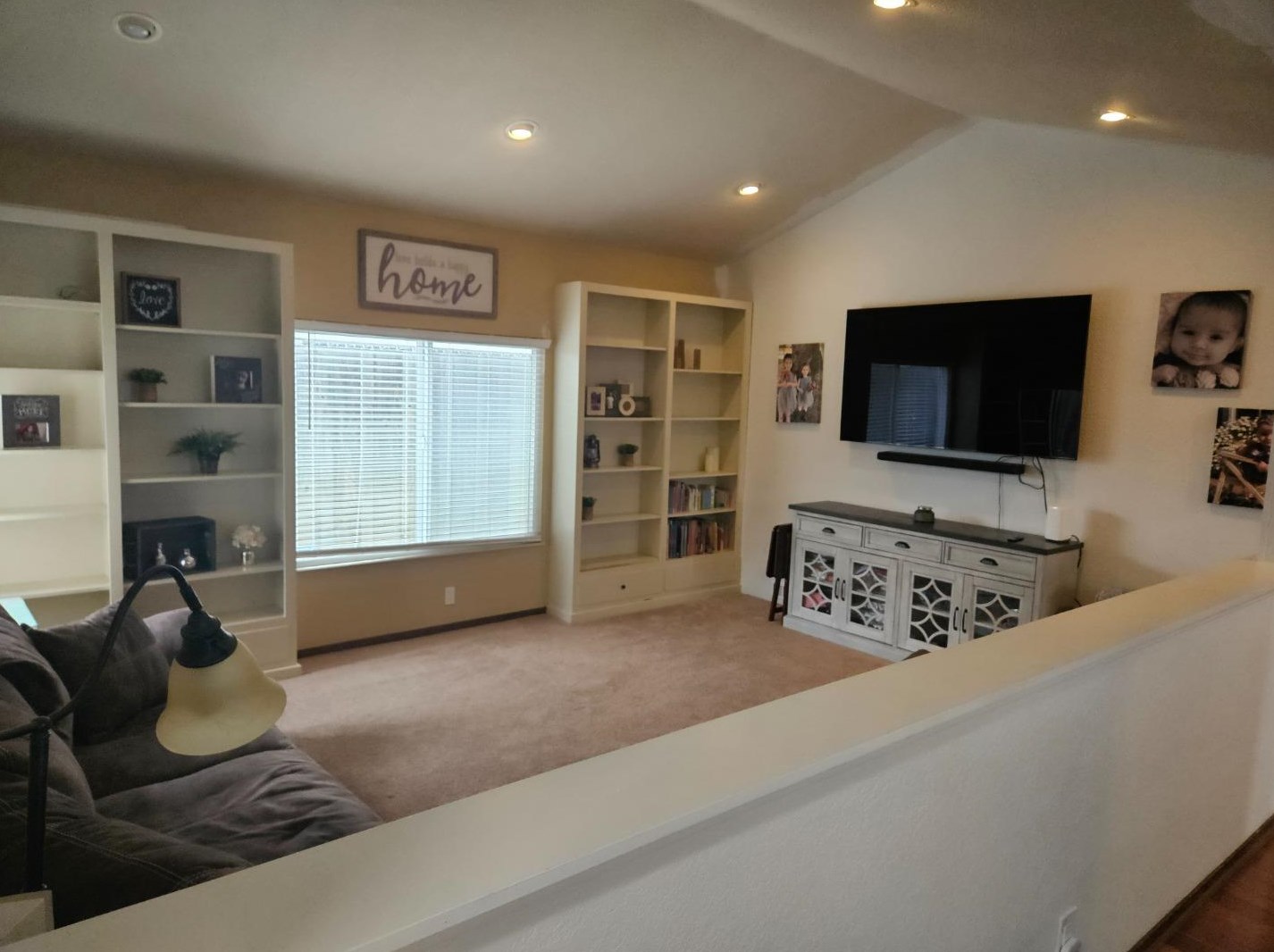 1051 Greenwood Pl, Salinas CA  93901-1813 exterior