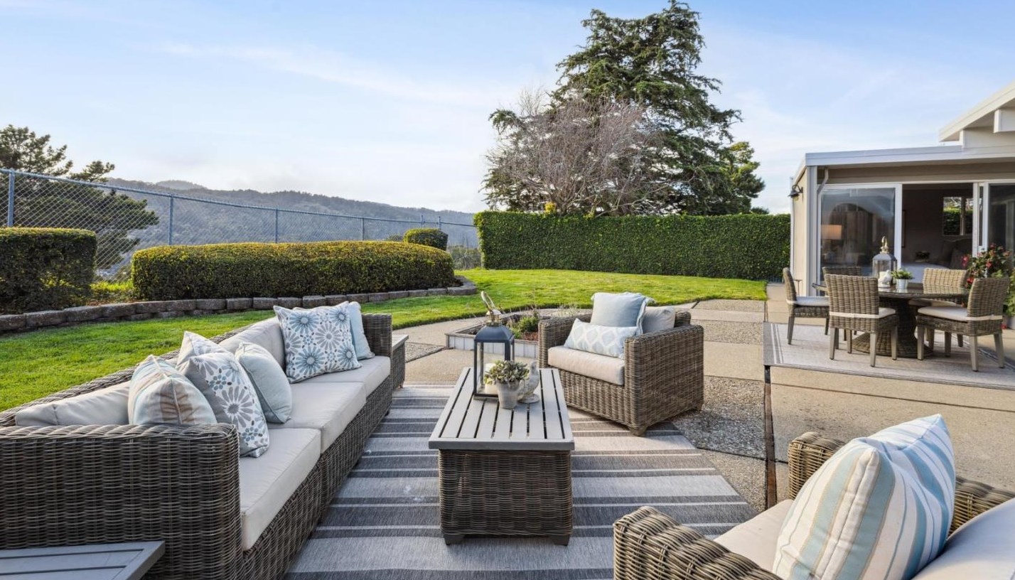 1636 Lexington Ave, San Mateo CA  94402-3836 exterior