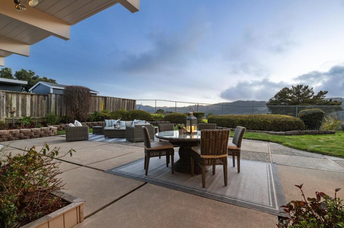 1636 Lexington Ave, San Mateo CA  94402-3836 exterior