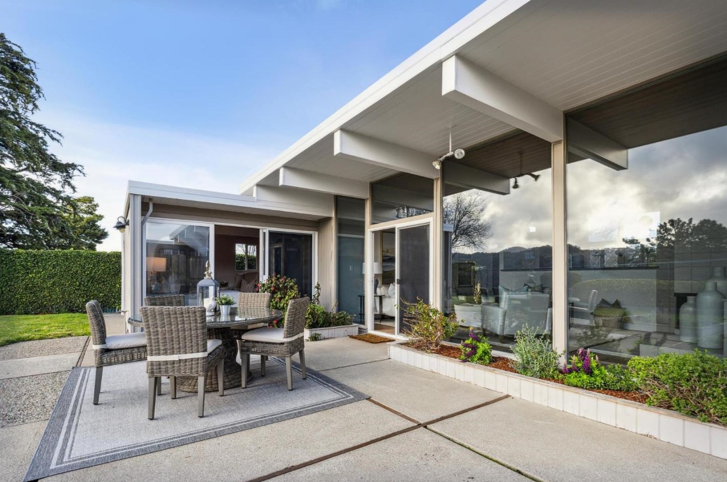 1636 Lexington Ave, San Mateo CA  94402-3836 exterior