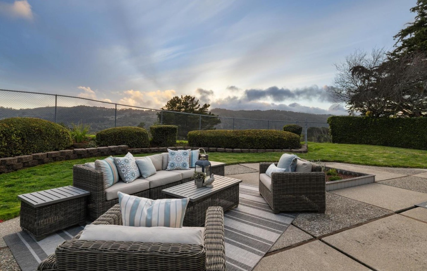 1636 Lexington Ave, San Mateo CA  94402-3836 exterior